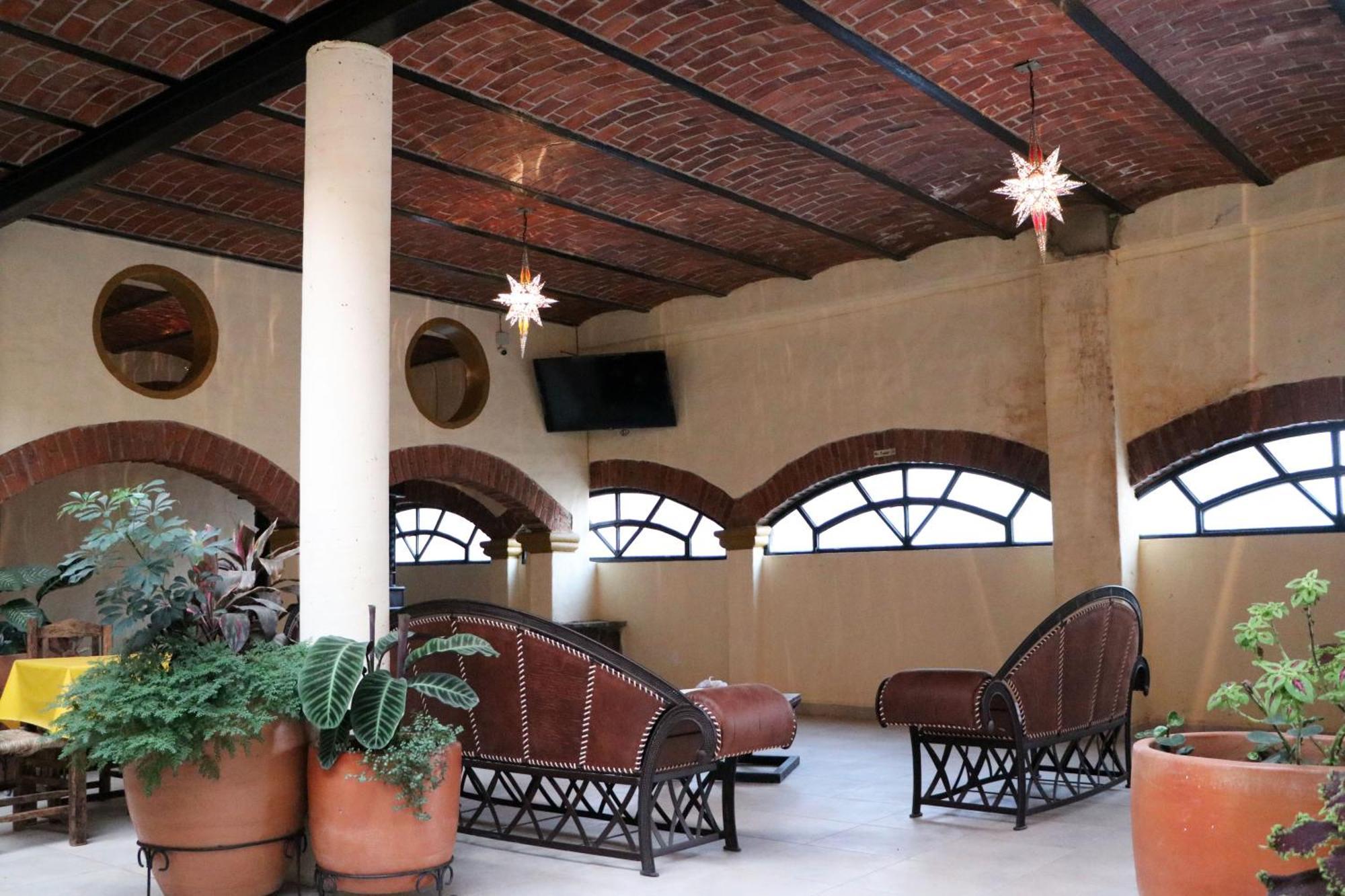 Hotel Castillo Santa Cecilia 타팔파 외부 사진