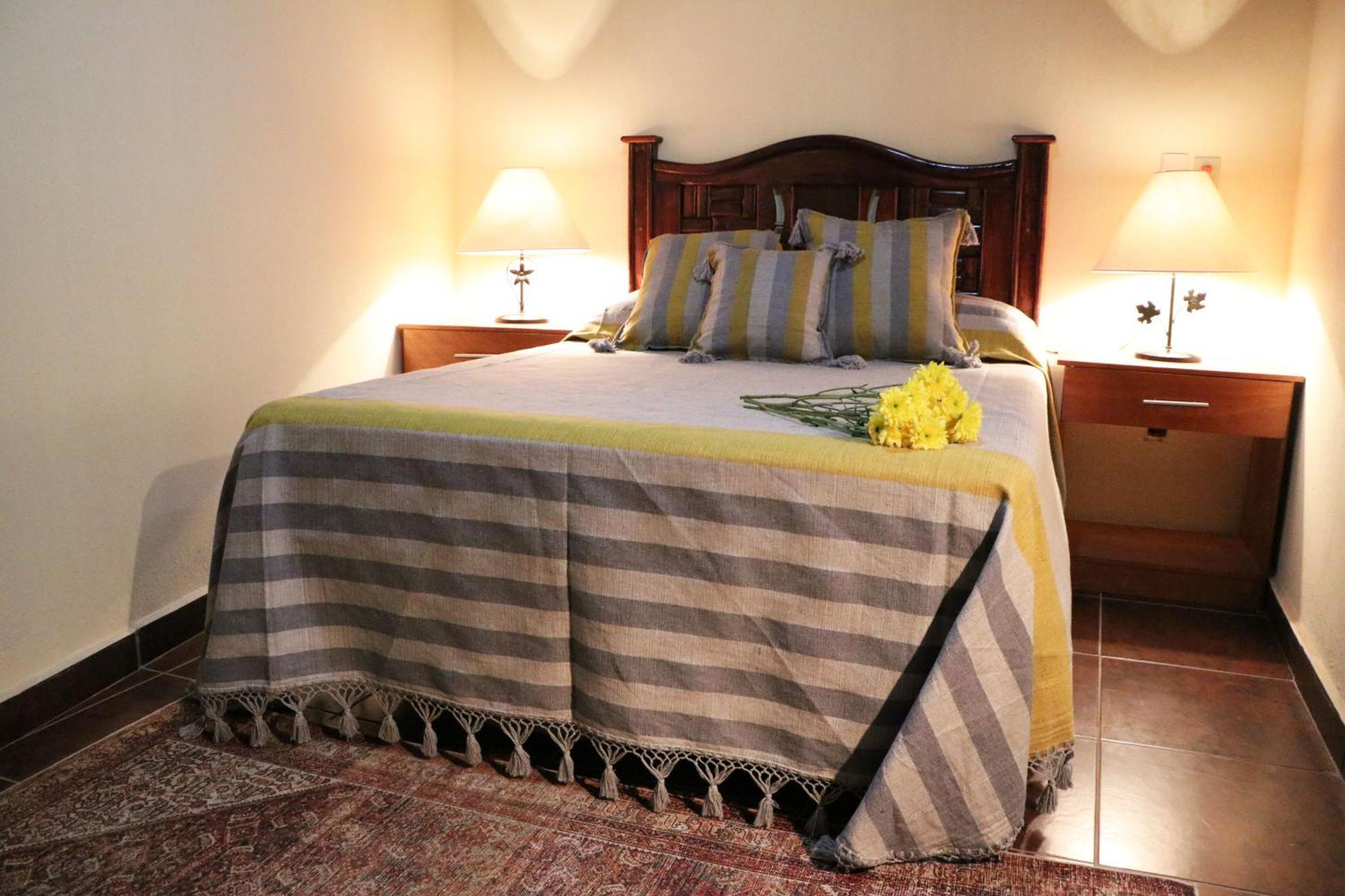 Hotel Castillo Santa Cecilia 타팔파 외부 사진