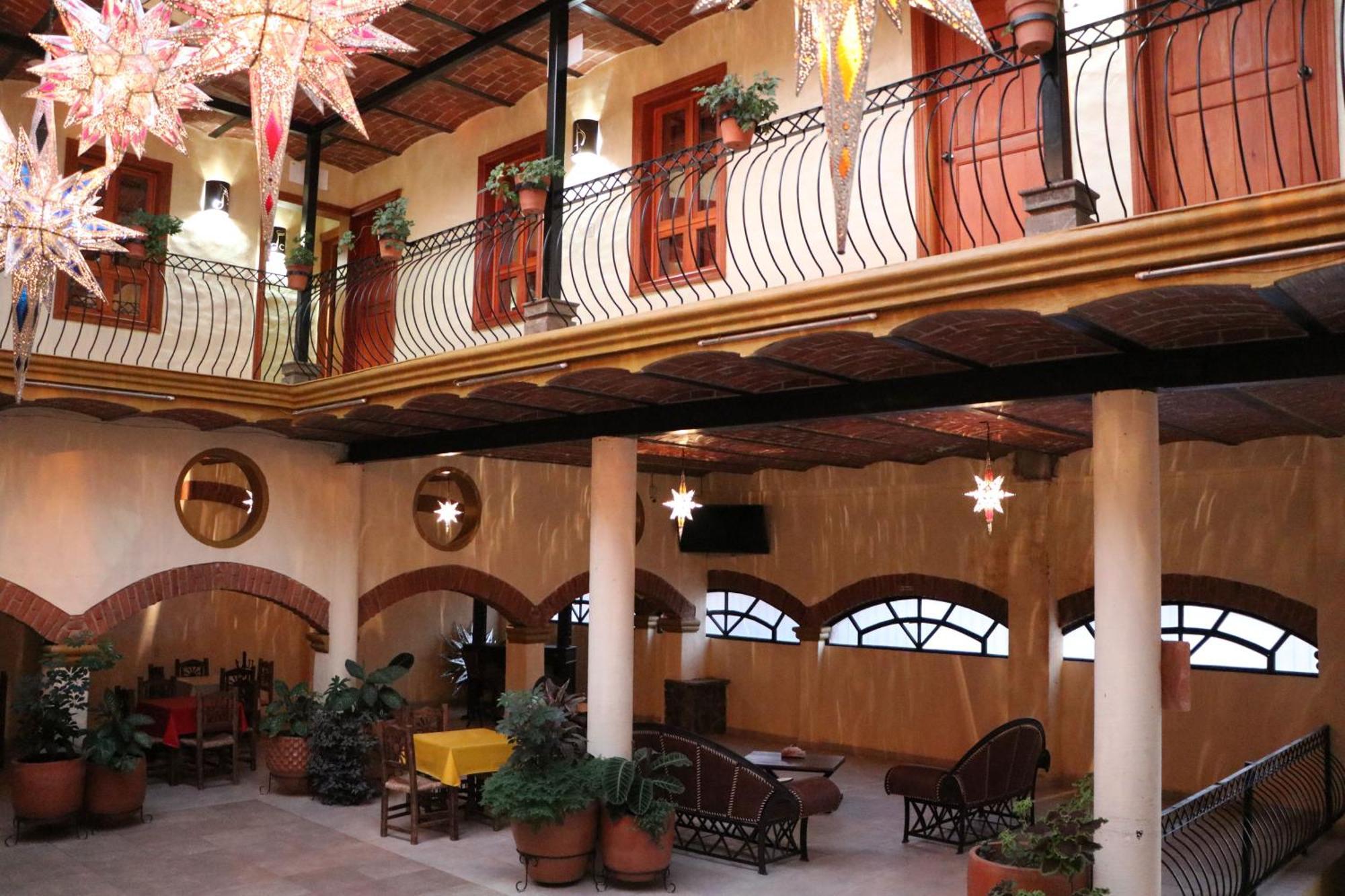 Hotel Castillo Santa Cecilia 타팔파 외부 사진