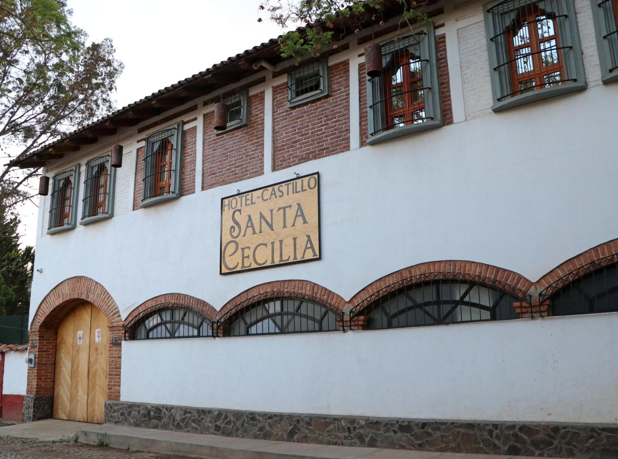 Hotel Castillo Santa Cecilia 타팔파 외부 사진